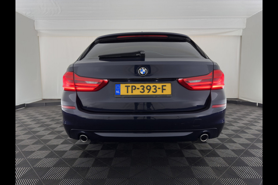 BMW 5 Serie Touring 520d Executive Aut. *LEATHER | FULL-LED | NAVI-FULLMAP | COMFORT-SEATS | PRIVACY-GLASS | ECC | PDC | CRUISE | 17''ALU*