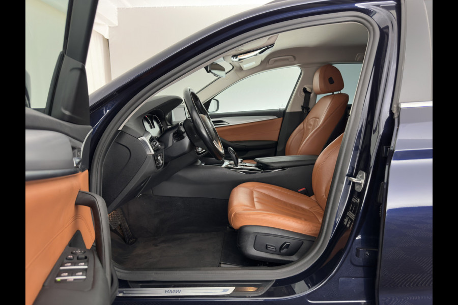 BMW 5 Serie Touring 520d Executive Aut. *LEATHER | FULL-LED | NAVI-FULLMAP | COMFORT-SEATS | PRIVACY-GLASS | ECC | PDC | CRUISE | 17''ALU*