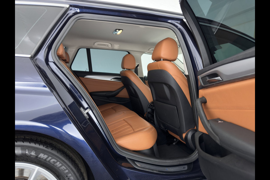 BMW 5 Serie Touring 520d Executive Aut. *LEATHER | FULL-LED | NAVI-FULLMAP | COMFORT-SEATS | PRIVACY-GLASS | ECC | PDC | CRUISE | 17''ALU*
