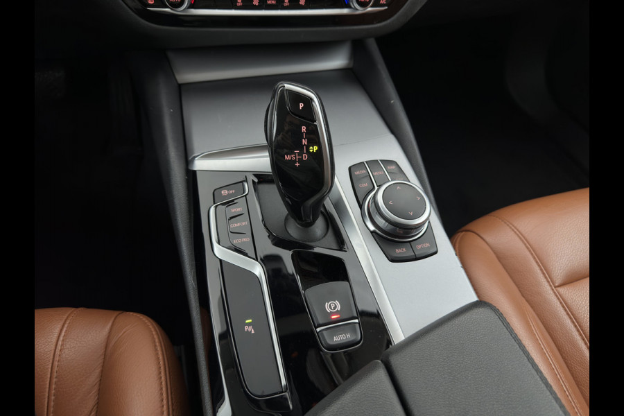 BMW 5 Serie Touring 520d Executive Aut. *LEATHER | FULL-LED | NAVI-FULLMAP | COMFORT-SEATS | PRIVACY-GLASS | ECC | PDC | CRUISE | 17''ALU*