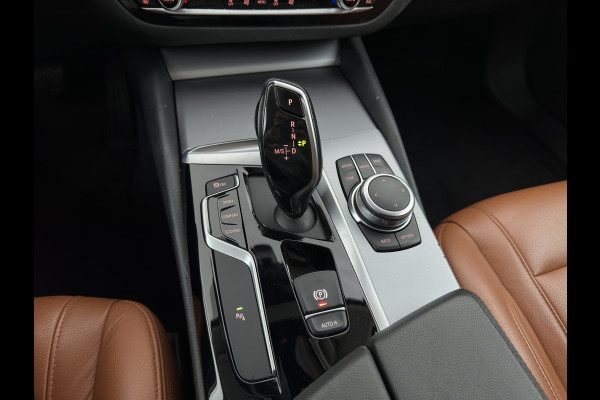 BMW 5 Serie Touring 520d Executive Aut. *LEATHER | FULL-LED | NAVI-FULLMAP | COMFORT-SEATS | PRIVACY-GLASS | ECC | PDC | CRUISE | 17''ALU*