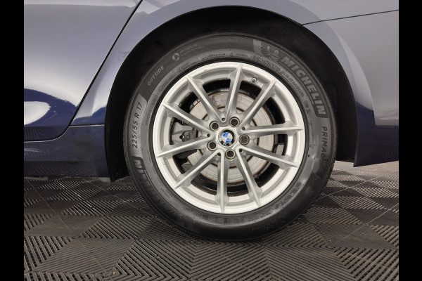 BMW 5 Serie Touring 520d Executive Aut. *LEATHER | FULL-LED | NAVI-FULLMAP | COMFORT-SEATS | PRIVACY-GLASS | ECC | PDC | CRUISE | 17''ALU*