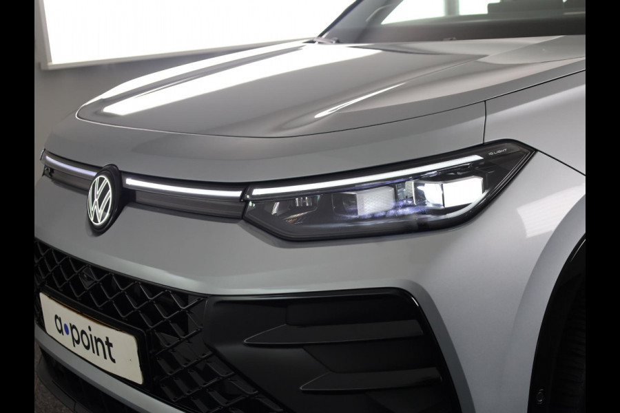 Volkswagen Tayron 1.5 eHybrid R-Line Edition 272 PK | Black & Style pakket | wegklapbare trekhaak | Harman kardon audio | panoramadak