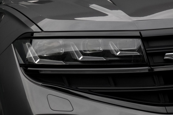 Volkswagen Touareg 3.0 TSi eHybrid 4MOTION R | Panoramadak | Luchtvering | 360°| HUD | Stoelverwarming & -ventilatie