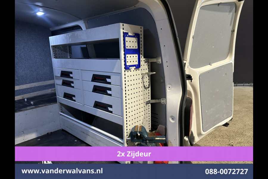 Volkswagen Transporter 2.0 TDI 150pk L1H1 Inrichting Euro6 Airco | 2x Zijdeur | 2500kg Trekhaak | Parkeersensoren