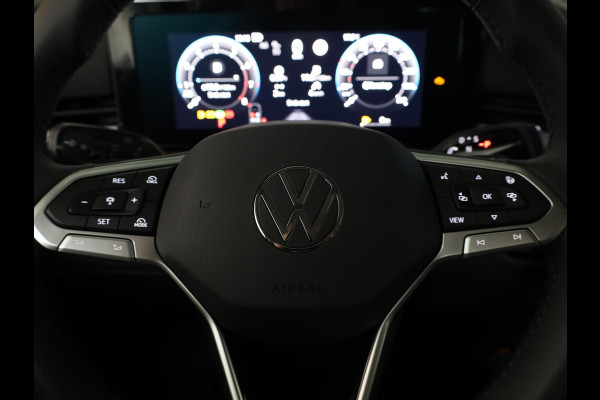 Volkswagen T-Roc Limited Edition 1.5 eTSI 85 kW / 116 PK SUV 7 vers Achteruitrijcamera | Stoelverwarming | Carplay