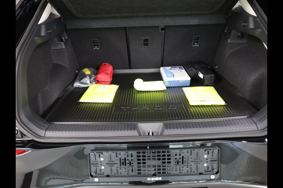 Volkswagen T-Roc Limited Edition 1.5 eTSI 85 kW / 116 PK SUV 7 vers Achteruitrijcamera | Stoelverwarming | Carplay