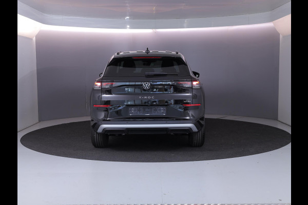 Volkswagen T-Roc Limited Edition 1.5 eTSI 85 kW / 116 PK SUV 7 vers Achteruitrijcamera | Stoelverwarming | Carplay