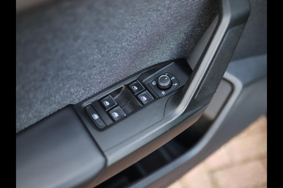 Seat Leon 1.5 TSI Xcellence | BTW | ACC | Stuur/Stoelverw. | Carplay