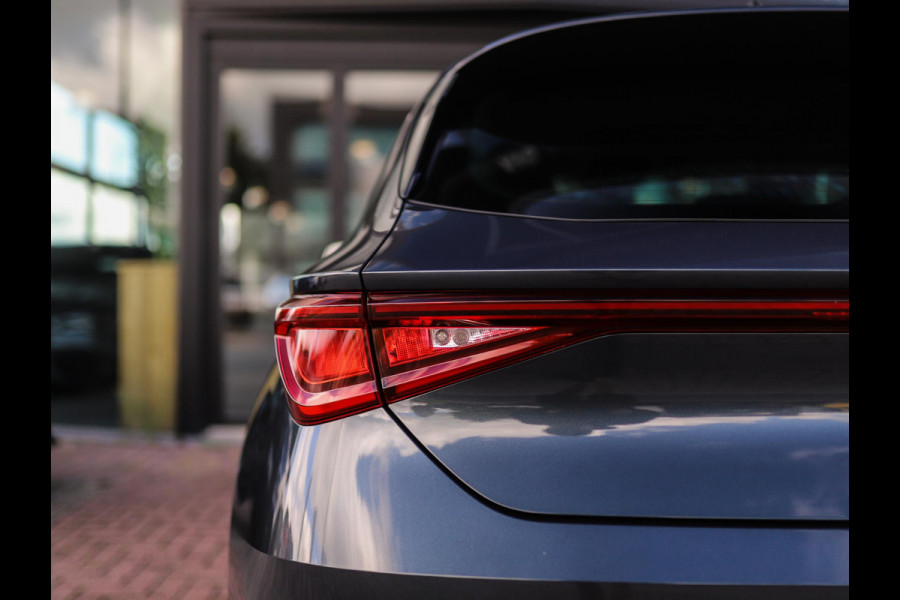 Seat Leon 1.5 TSI Xcellence | BTW | ACC | Stuur/Stoelverw. | Carplay