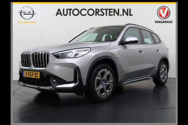 BMW X1 xDrive25e PHEV 245pk AUT-7 Leer Trekhaak Adap.Cruise Camera Navi Dual-Ecc ParkAssist Pdc Apple Carplay Android SOH 97% Hybride Lmv Elek.Achterklep Connect Drive Isofix DAB Led Regen-Lichtsensor Lane Assist Wifi AWD 1.700KG Trekgewicht 1e Eigenaar Dealeronderhouden Origineel Nederlandse Auto