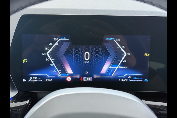 BMW X1 xDrive25e PHEV 245pk AUT-7 Leer Trekhaak Adap.Cruise Camera Navi Dual-Ecc ParkAssist Pdc Apple Carplay Android SOH 97% Hybride Lmv Elek.Achterklep Connect Drive Isofix DAB Led Regen-Lichtsensor Lane Assist Wifi AWD 1.700KG Trekgewicht 1e Eigenaar Dealeronderhouden Origineel Nederlandse Auto