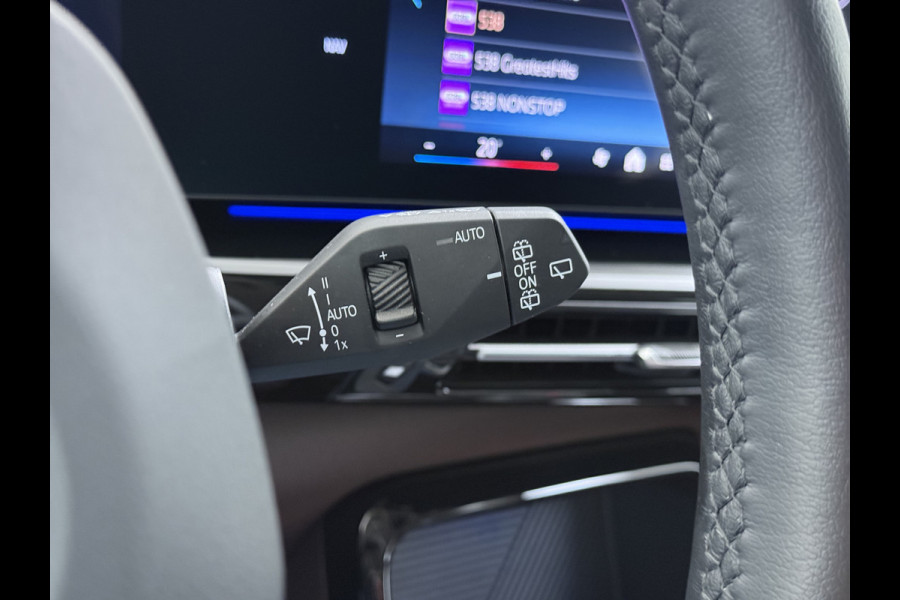 BMW X1 xDrive25e PHEV 245pk AUT-7 Leer Trekhaak Adap.Cruise Camera Navi Dual-Ecc ParkAssist Pdc Apple Carplay Android SOH 97% Hybride Lmv Elek.Achterklep Connect Drive Isofix DAB Led Regen-Lichtsensor Lane Assist Wifi AWD 1.700KG Trekgewicht 1e Eigenaar Dealeronderhouden Origineel Nederlandse Auto