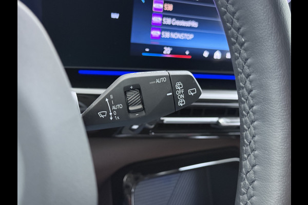 BMW X1 xDrive25e PHEV 245pk AUT-7 Leer Trekhaak Adap.Cruise Camera Navi Dual-Ecc ParkAssist Pdc Apple Carplay Android SOH 97% Hybride Lmv Elek.Achterklep Connect Drive Isofix DAB Led Regen-Lichtsensor Lane Assist Wifi AWD 1.700KG Trekgewicht 1e Eigenaar Dealeronderhouden Origineel Nederlandse Auto
