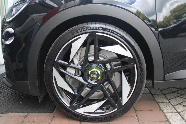 Abarth 600e Abarth Turismo 240PK 54 kWh | "TORSEN" MECHANISCH SPERDIFFERENTIEEL | SABELT SPORT STOELEN | 20" LICHTMETALEN VELGEN ABARTH DESIGN | ABARTH BODYKIT | PARKEERSENSOREN ACHTER | ABARTH REMKLAUWEN | ADAPTIVE CRUISE CONTROL | DRAADLOZE APPLE CARPLAY/ANDROID AUTO | DC SNELLAAD FUNCTIE | KEYLESS START | AUTOMATISCH DIMMENDE BINNENSPIEGEL |
