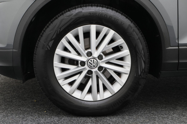 Volkswagen T-Roc 1.0 TSI Style Eerste Eigenaar, ACC, Apple Carplay, Climate, PDC, LED, Trekhaak, 16''