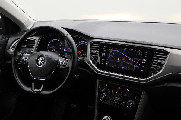 Volkswagen T-Roc 1.0 TSI Style Eerste Eigenaar, ACC, Apple Carplay, Climate, PDC, LED, Trekhaak, 16''