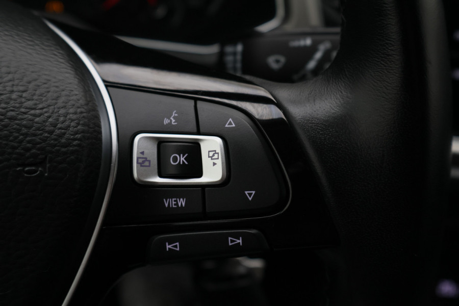 Volkswagen T-Roc 1.0 TSI Style Eerste Eigenaar, ACC, Apple Carplay, Climate, PDC, LED, Trekhaak, 16''
