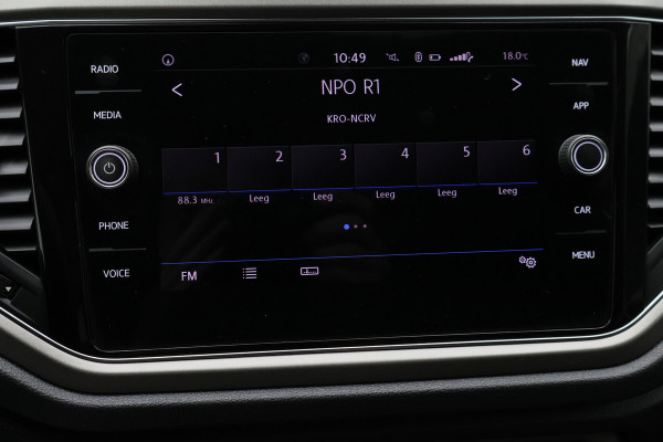 Volkswagen T-Roc 1.0 TSI Style Eerste Eigenaar, ACC, Apple Carplay, Climate, PDC, LED, Trekhaak, 16''