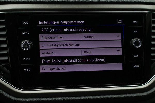 Volkswagen T-Roc 1.0 TSI Style Eerste Eigenaar, ACC, Apple Carplay, Climate, PDC, LED, Trekhaak, 16''