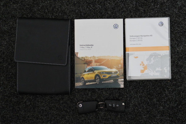 Volkswagen T-Roc 1.0 TSI Style Eerste Eigenaar, ACC, Apple Carplay, Climate, PDC, LED, Trekhaak, 16''
