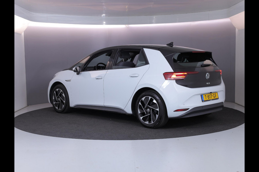 Volkswagen ID.3 Pure 45 kWh 150pk | Navi| int.voorverwarming| Verwarmde voorstoelen
