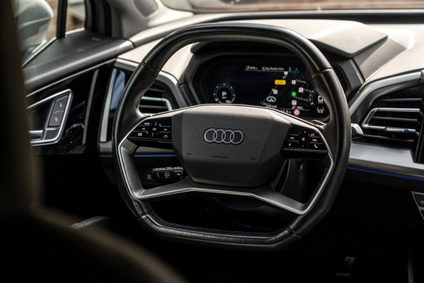 Audi Q4 Sportback e-tron 35 Advanced edition 55 kWh Sportstoelen Elek.Klep Stoelverwarming Ambiance Camera 19''