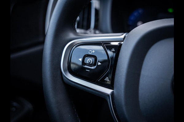 Volvo XC60 2.0 T6 Plug-in hybrid AWD Plus Bright - Pano l Trekh l H/Kardon l Memory