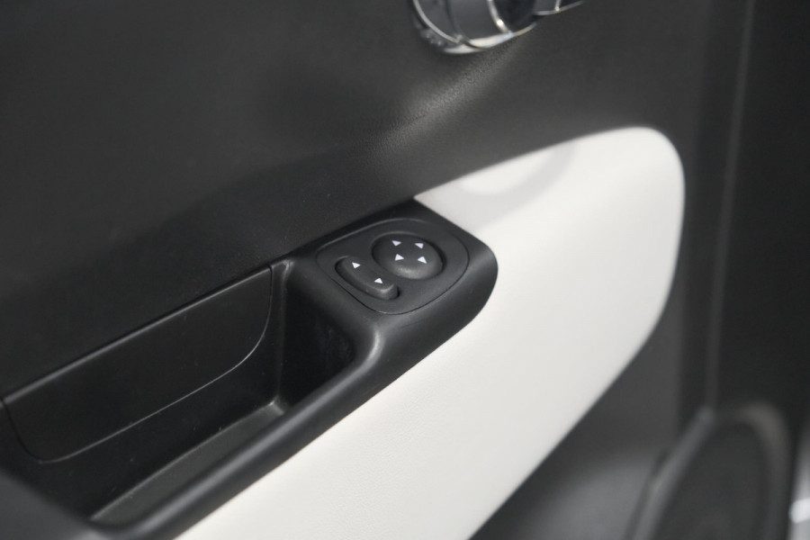 Fiat 500C 1.0 Hybrid Dolcevita | Apple Carplay | Parkeersensoren | Climate control