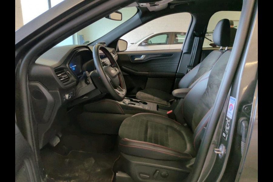 Ford Kuga 2.5 PHEV ST-Line X 225pk | Trekhaak Wegklapbaar | Panoramadak | Winter Pack | 19" Lichtmetalen Velgen |