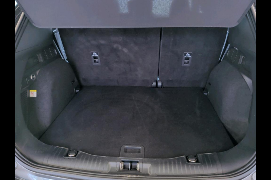 Ford Kuga 2.5 PHEV ST-Line X 225pk | Trekhaak Wegklapbaar | Panoramadak | Winter Pack | 19" Lichtmetalen Velgen |