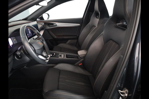 CUPRA Formentor 1.4 e-Hybrid Business 204 pk Automaat | Navigatie | Parkeersensoren (Park assist) | Achteruitrijcamera | Autom. airco (3 zones) | Elektr. bestuurdersstoel met geheugen |