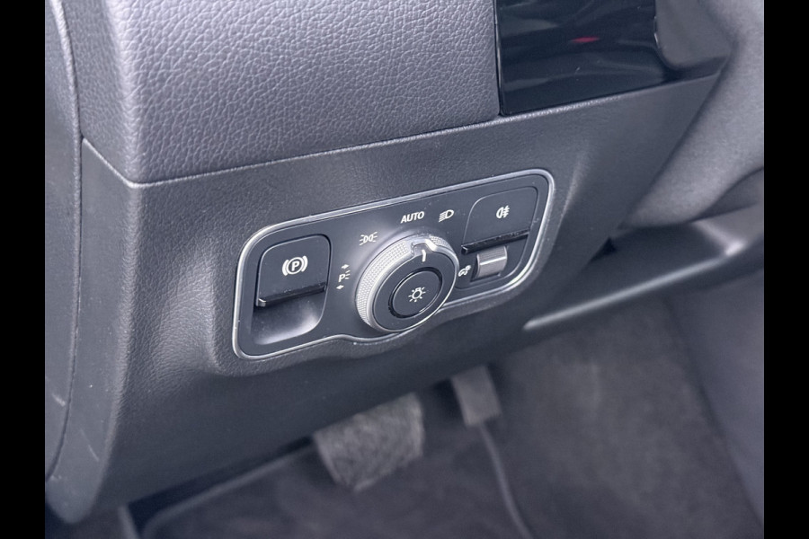 Mercedes-Benz EQA 250 SOH 97% Navi Camera 1/2 Leer High-Performance-LED Stoelverwarmd Adapt grootlicht-Ass. Cruise Control Pdc 67kWh Ecc Business Line Elek.Achterklep Connect 20 Mid Led DAB Bluetooth Lmv 18" Licht en zichtpakket Advanced pakket Easy-pack Parkeer-pakket Actieve-Rem+Spoorassistent Keyless-Go DAB