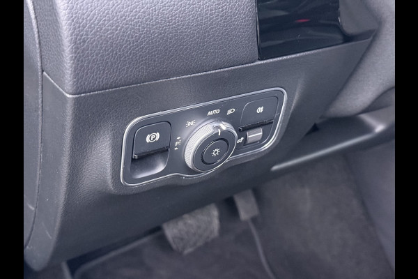 Mercedes-Benz EQA 250 SOH 97% Navi Camera 1/2 Leer High-Performance-LED Stoelverwarmd Adapt grootlicht-Ass. Cruise Control Pdc 67kWh Ecc Business Line Elek.Achterklep Connect 20 Mid Led DAB Bluetooth Lmv 18" Licht en zichtpakket Advanced pakket Easy-pack Parkeer-pakket Actieve-Rem+Spoorassistent Keyless-Go DAB