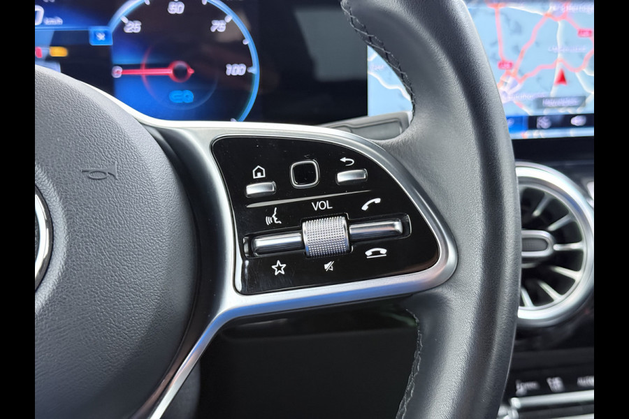 Mercedes-Benz EQA 250 SOH 97% Navi Camera 1/2 Leer High-Performance-LED Stoelverwarmd Adapt grootlicht-Ass. Cruise Control Pdc 67kWh Ecc Business Line Elek.Achterklep Connect 20 Mid Led DAB Bluetooth Lmv 18" Licht en zichtpakket Advanced pakket Easy-pack Parkeer-pakket Actieve-Rem+Spoorassistent Keyless-Go DAB