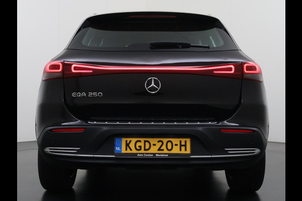Mercedes-Benz EQA 250 SOH 97% Navi Camera 1/2 Leer High-Performance-LED Stoelverwarmd Adapt grootlicht-Ass. Cruise Control Pdc 67kWh Ecc Business Line Elek.Achterklep Connect 20 Mid Led DAB Bluetooth Lmv 18" Licht en zichtpakket Advanced pakket Easy-pack Parkeer-pakket Actieve-Rem+Spoorassistent Keyless-Go DAB