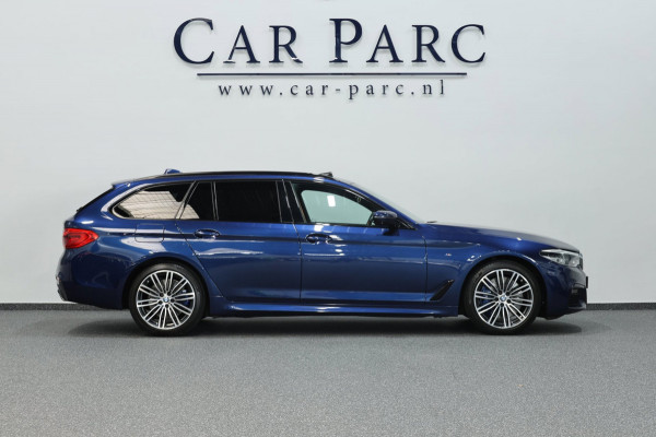 BMW 5 Serie Touring 540i xDrive M-Sport LED/VIRTUAL/SFEER/PANO/LEER+S.VERWARMING+MEMORY/19" LMV/360/ACC/ECC/12 MND GARANTIE!