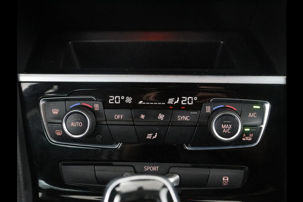 BMW 2 Serie Gran Tourer 218i Business Edition Plus | Trekhaak | Head up | Half Leder | Climate control | Park assist | Cruise control | Full LED |