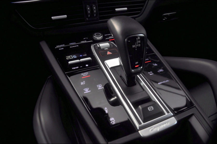 Porsche Cayenne 3.0 E-Hybrid Platinum Edition | BTW-auto | Sport Design | Panoramadak | Bose