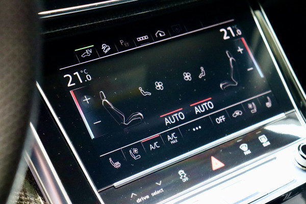 Audi Q8 55 TFSI e Q Pro Line S|RS Zetels|Massage|PANO|VOL