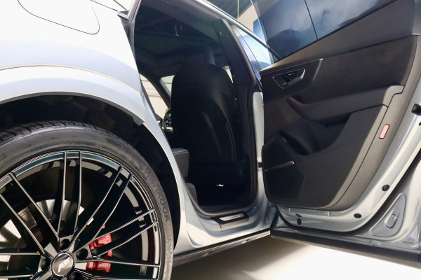 Audi Q8 55 TFSI e Q Pro Line S|RS Zetels|Massage|PANO|VOL