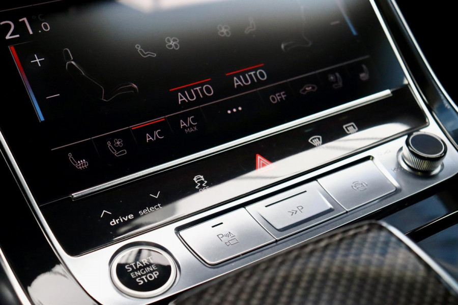 Audi Q8 55 TFSI e Q Pro Line S|RS Zetels|Massage|PANO|VOL
