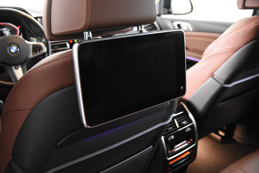 BMW X5 M50i *Panoramadak*Luchtvering*FULL-OPTIONS*