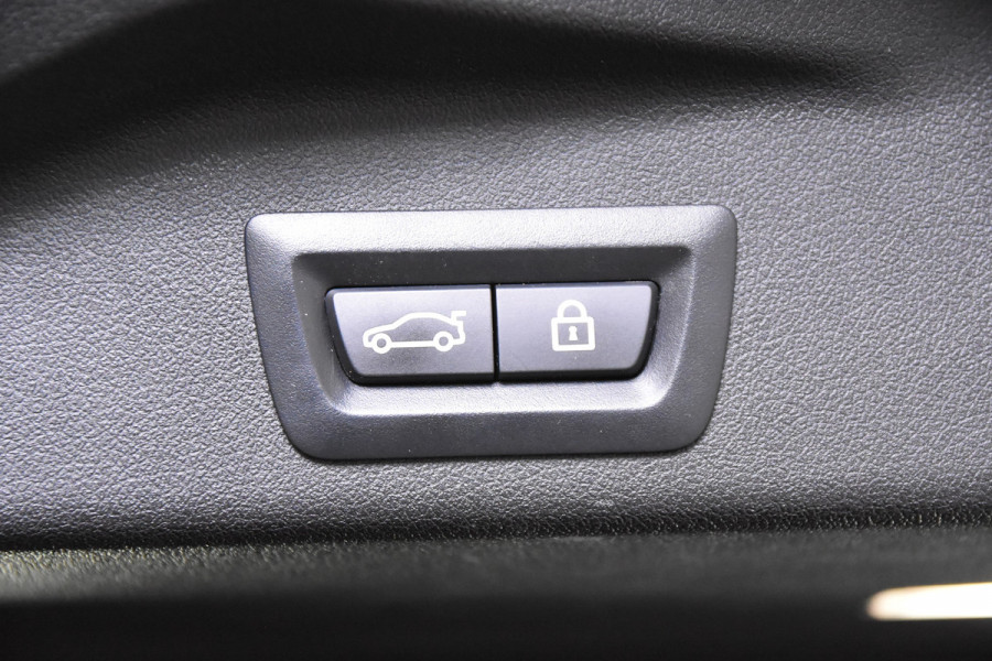 BMW X5 M50i *Panoramadak*Luchtvering*FULL-OPTIONS*