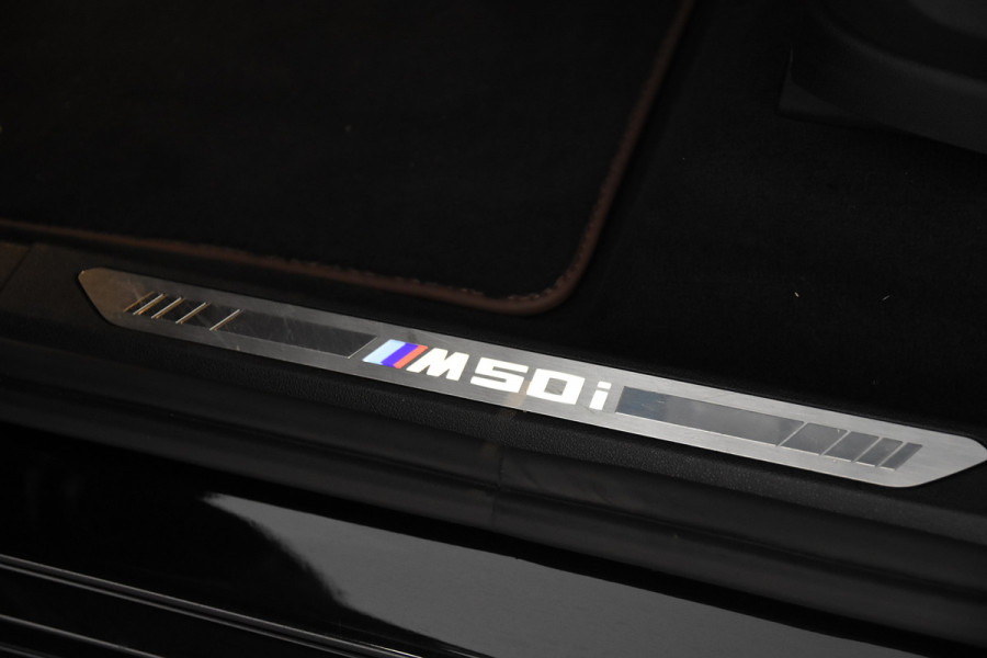 BMW X5 M50i *Panoramadak*Luchtvering*FULL-OPTIONS*