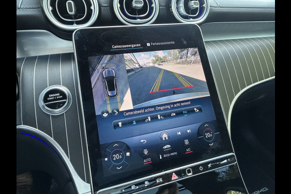 Mercedes-Benz GLC 300e AMG // Panoramadak // Trekhaak // Achterbank Verwarming // 360 Camera // Memory // Carplay // Night Pakket
