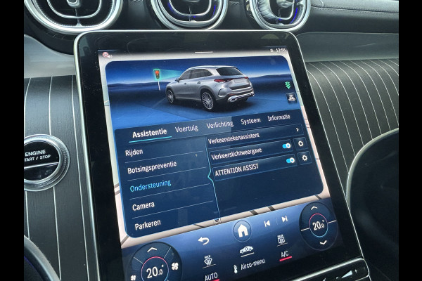 Mercedes-Benz GLC 300e AMG // Panoramadak // Trekhaak // Achterbank Verwarming // 360 Camera // Memory // Carplay // Night Pakket