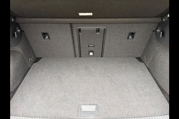 Volkswagen Golf 1.0 TSI Life, digitaal cockpit, stoelverwarming, sfeerverlichting, cruise controle