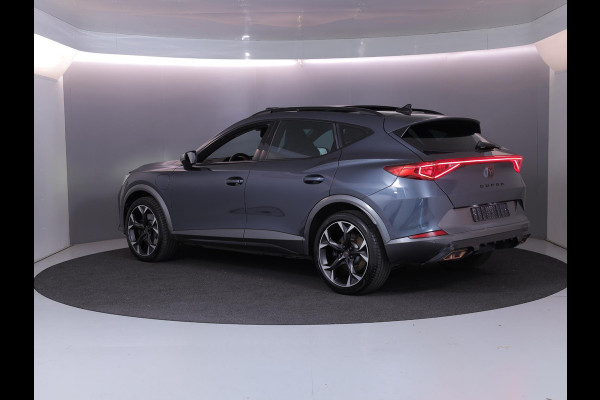 CUPRA Formentor 1.4 e-Hybrid VZ Performance 245 pk Automaat | Navigatie | Panoramadak | Parkeersensoren (Park assist) | Achteruitrijcamera | Lederen bekleding | Elektr. bestuurdersstoel met geheugen |