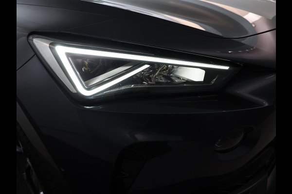 CUPRA Formentor 1.4 e-Hybrid VZ Performance 245 pk Automaat | Navigatie | Panoramadak | Parkeersensoren (Park assist) | Achteruitrijcamera | Lederen bekleding | Elektr. bestuurdersstoel met geheugen |